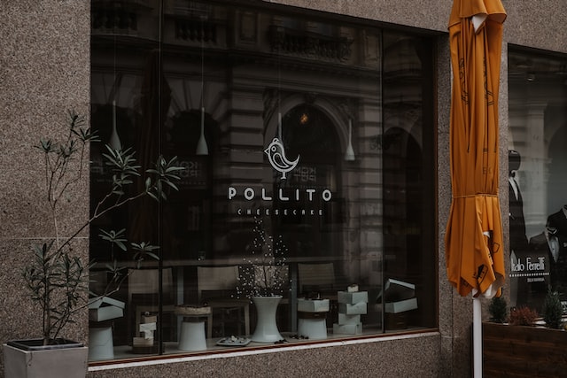 Custom Vinyl Window Lettering for Pollito