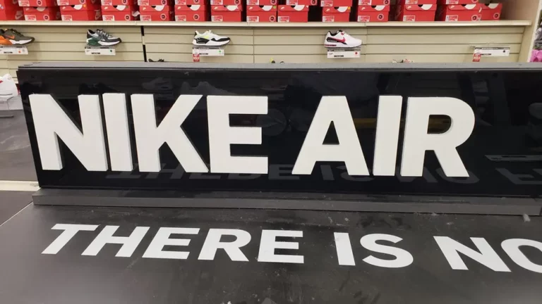 Dimensional Letters For Nike
